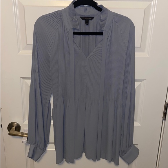 Banana Republic Gray Blouse - Picture 3 of 6